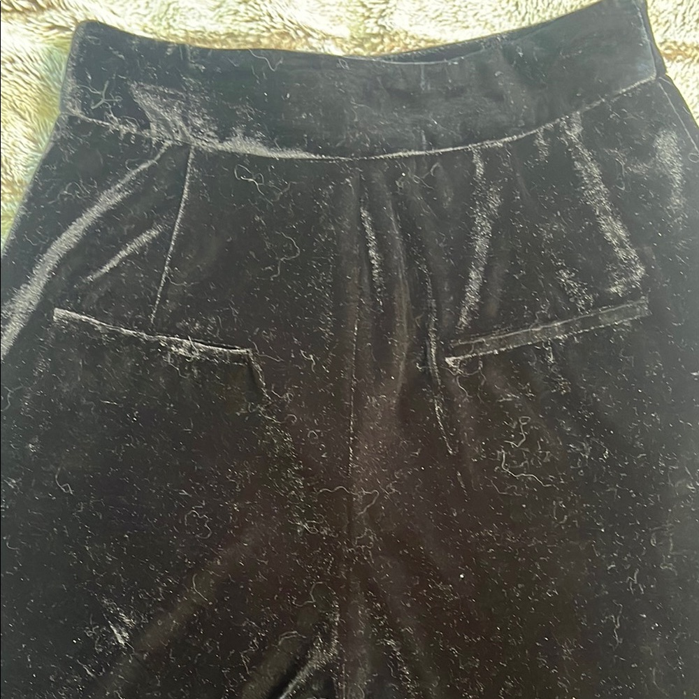 Urban Revivo Black Velvet Trousers - Picture 4 of 4